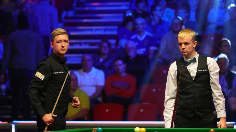 道路上更有 道路上更有